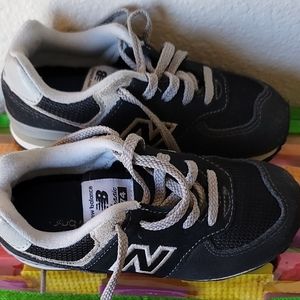 Toddler black and gray New Balance shoes